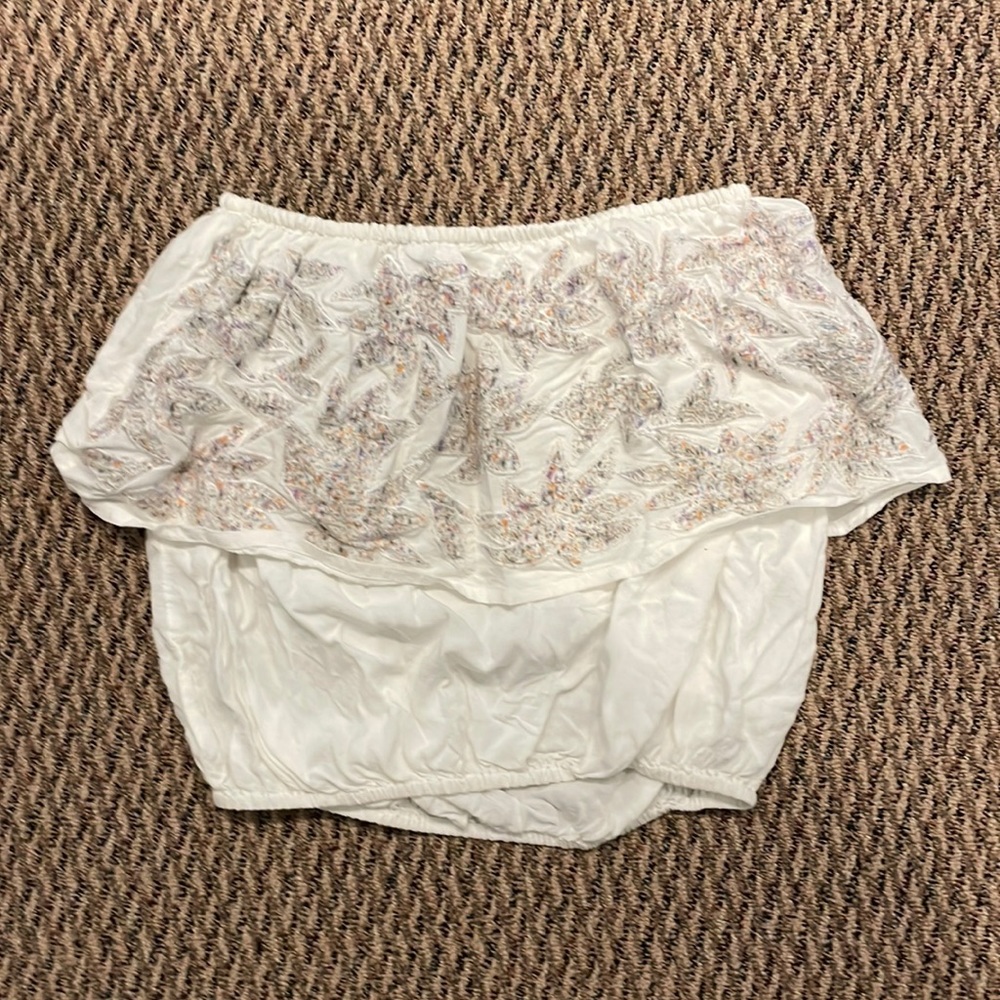 White tube top with embroidered detail - Picture 2 of 4